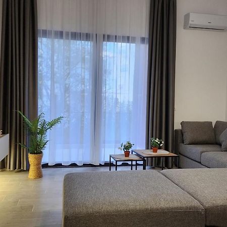 Solar Rooms And Apartments Himare Exterior photo
