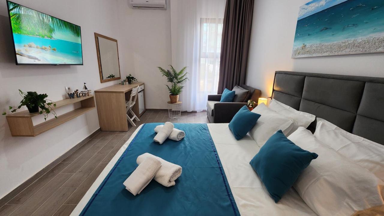 Solar Rooms And Apartments Himare Exterior photo