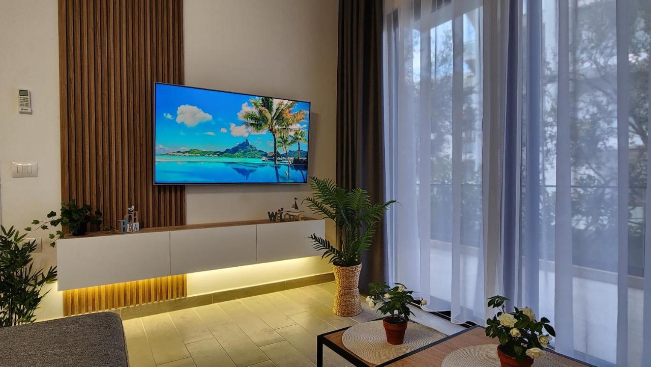 Solar Rooms And Apartments Himare Exterior photo