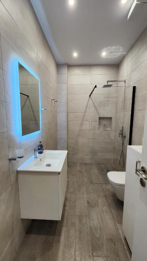 Solar Rooms And Apartments Himare Exterior photo